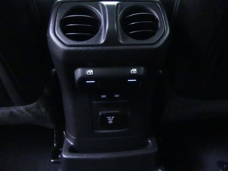 Used 2022 Jeep Wrangler Unlimited Sahara image 26