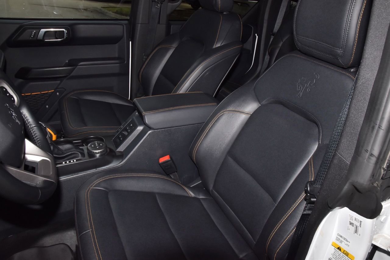Certified 2024 Ford Bronco Badlands w/ Sasquatch Package AWD/4WD image 38