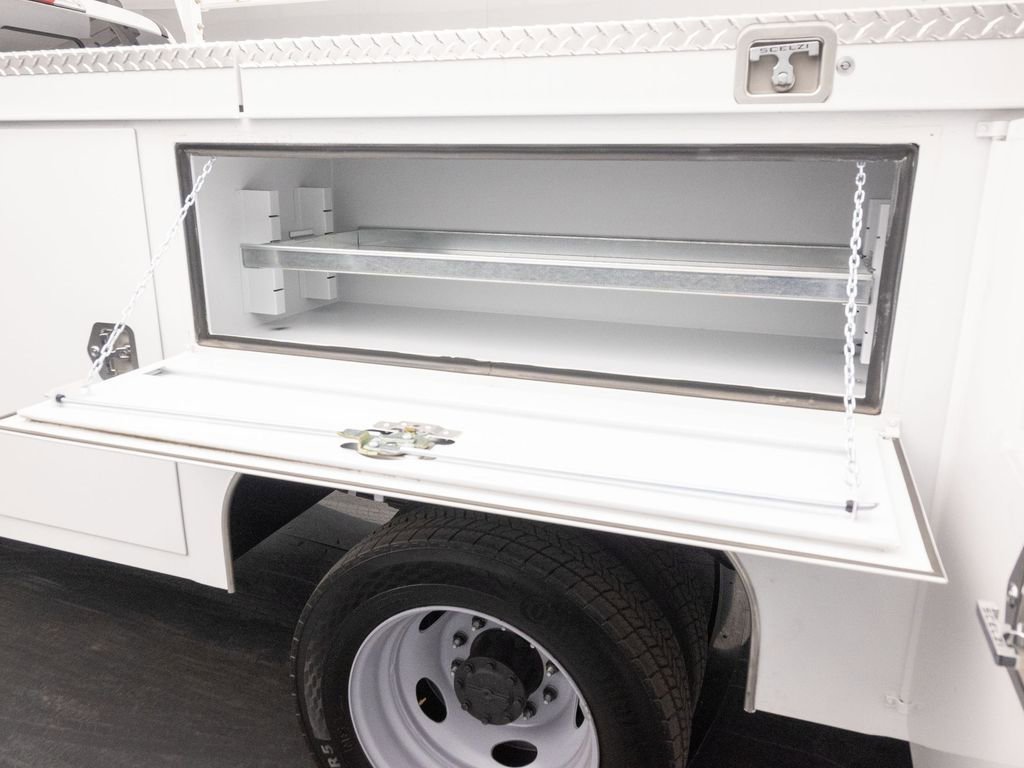 New 2026 Ford F450 XL w/ XL Chrome Package image 27