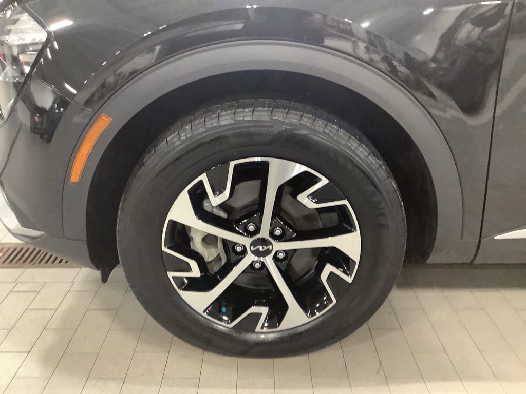 Certified 2023 Kia Sportage EX image 7