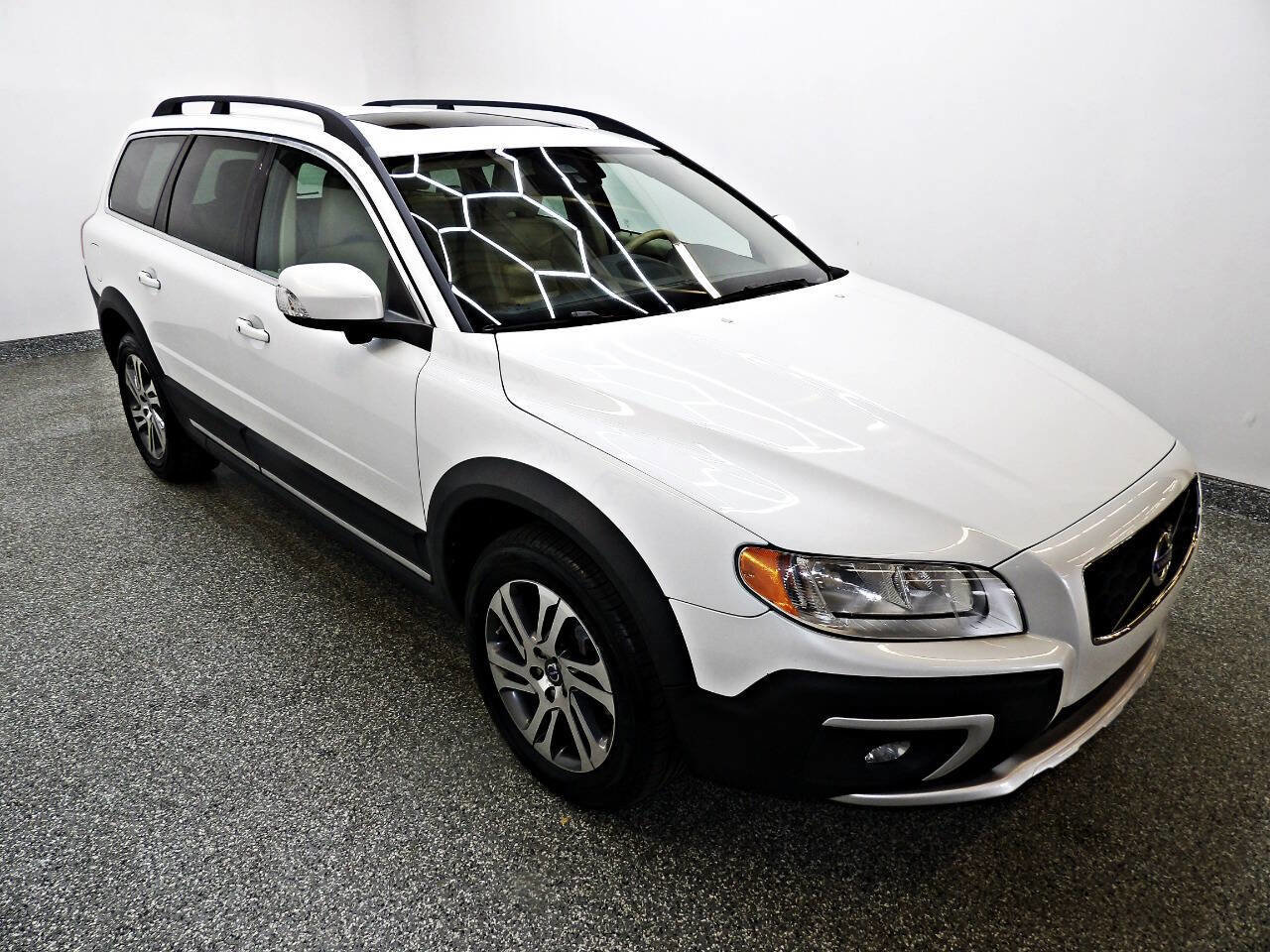 Used 2015 Volvo XC70 T5 Premier Plus image 3