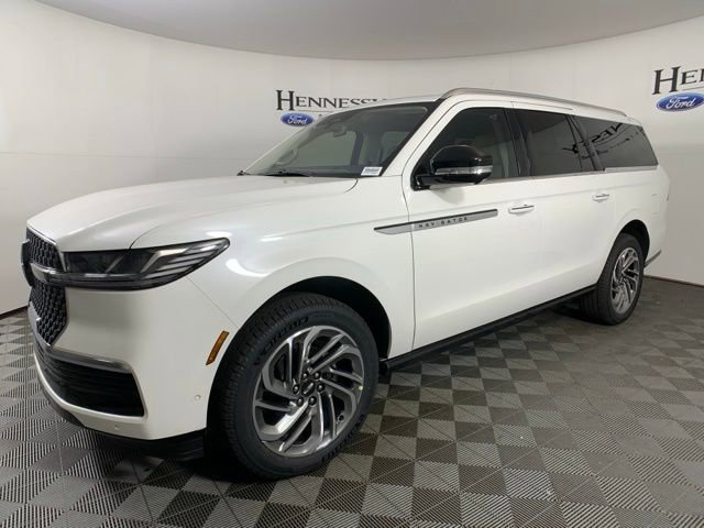 New 2025 Lincoln Navigator L Reserve image 2