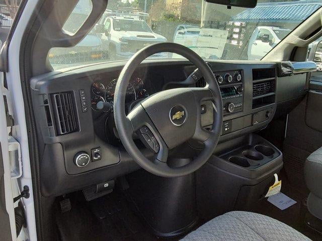 New 2026 Chevrolet Express 2500 Extended w/ Communications Package RWD image 10