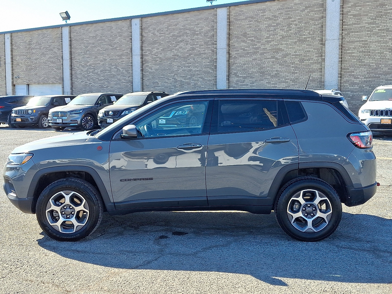 Certified 2022 Jeep Compass Trailhawk w/ Trailhawk Convenience Group image 4