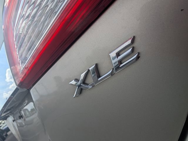 Used 2013 Toyota Camry XLE image 23