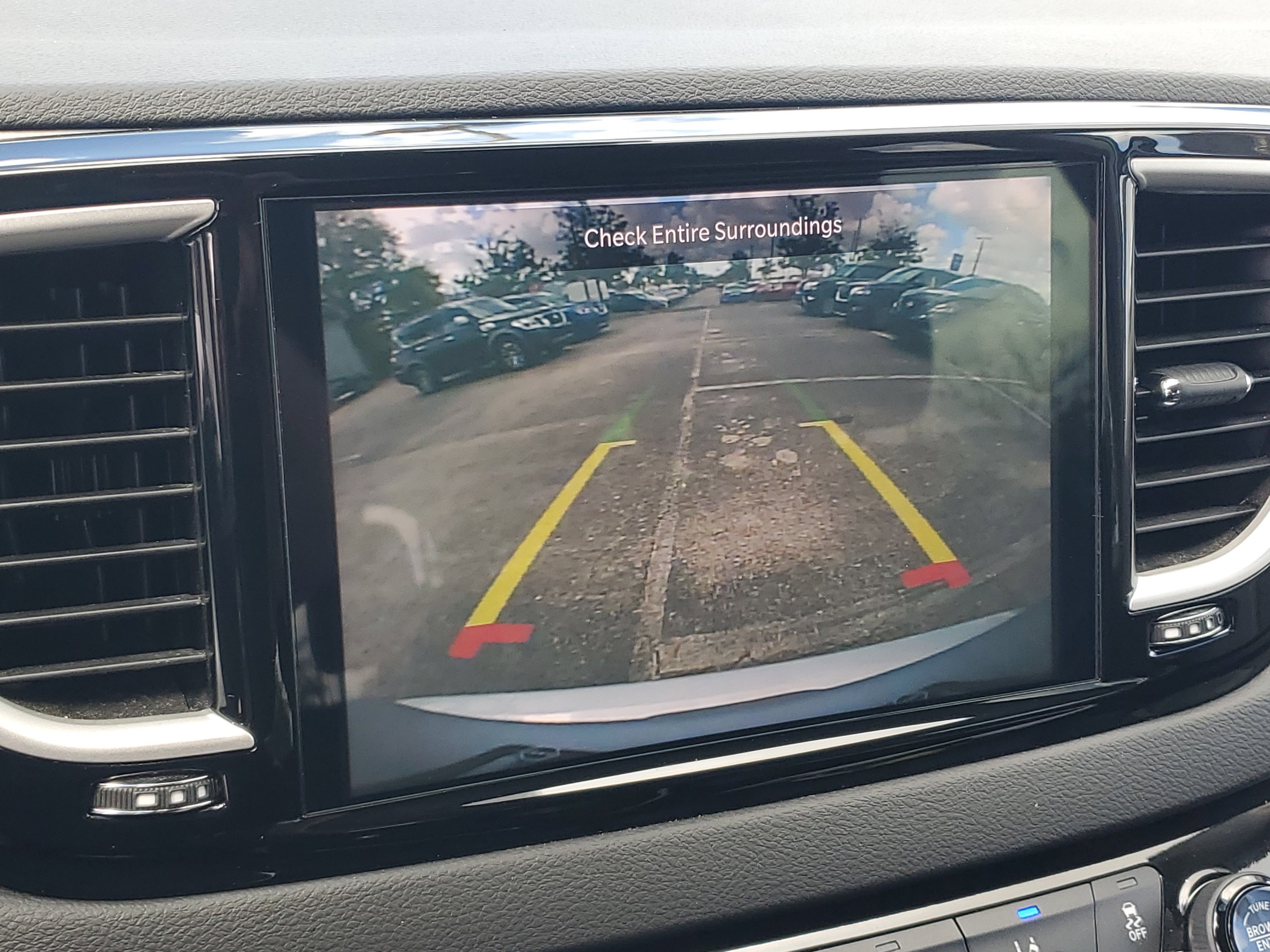 Used 2024 Chrysler Pacifica Touring-L FWD image 21