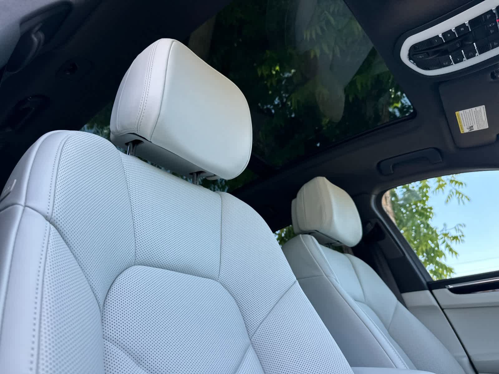 New 2026 Porsche Macan AWD/4WD image 18
