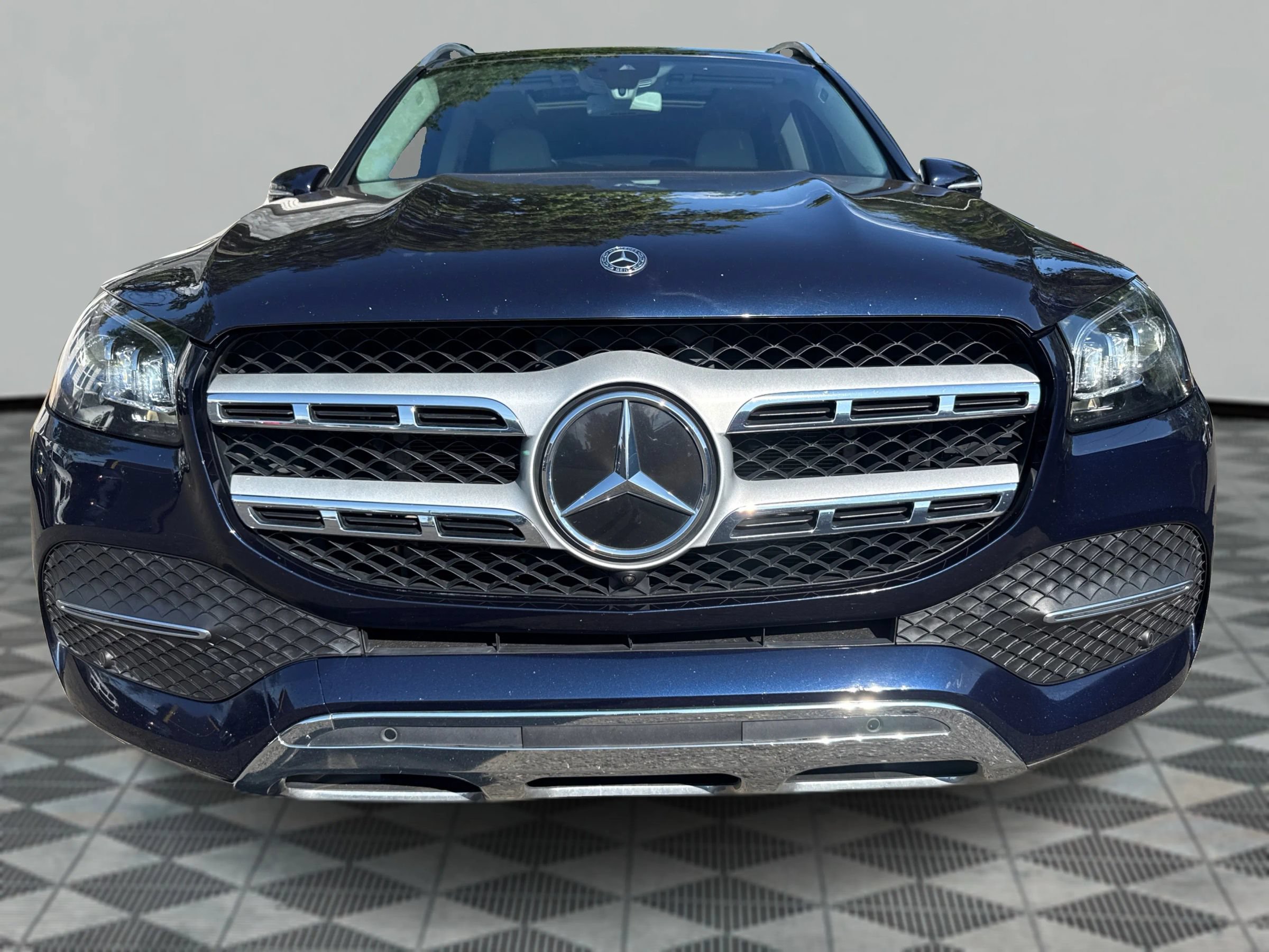Used 2020 Mercedes-Benz GLS 450 4MATIC image 21