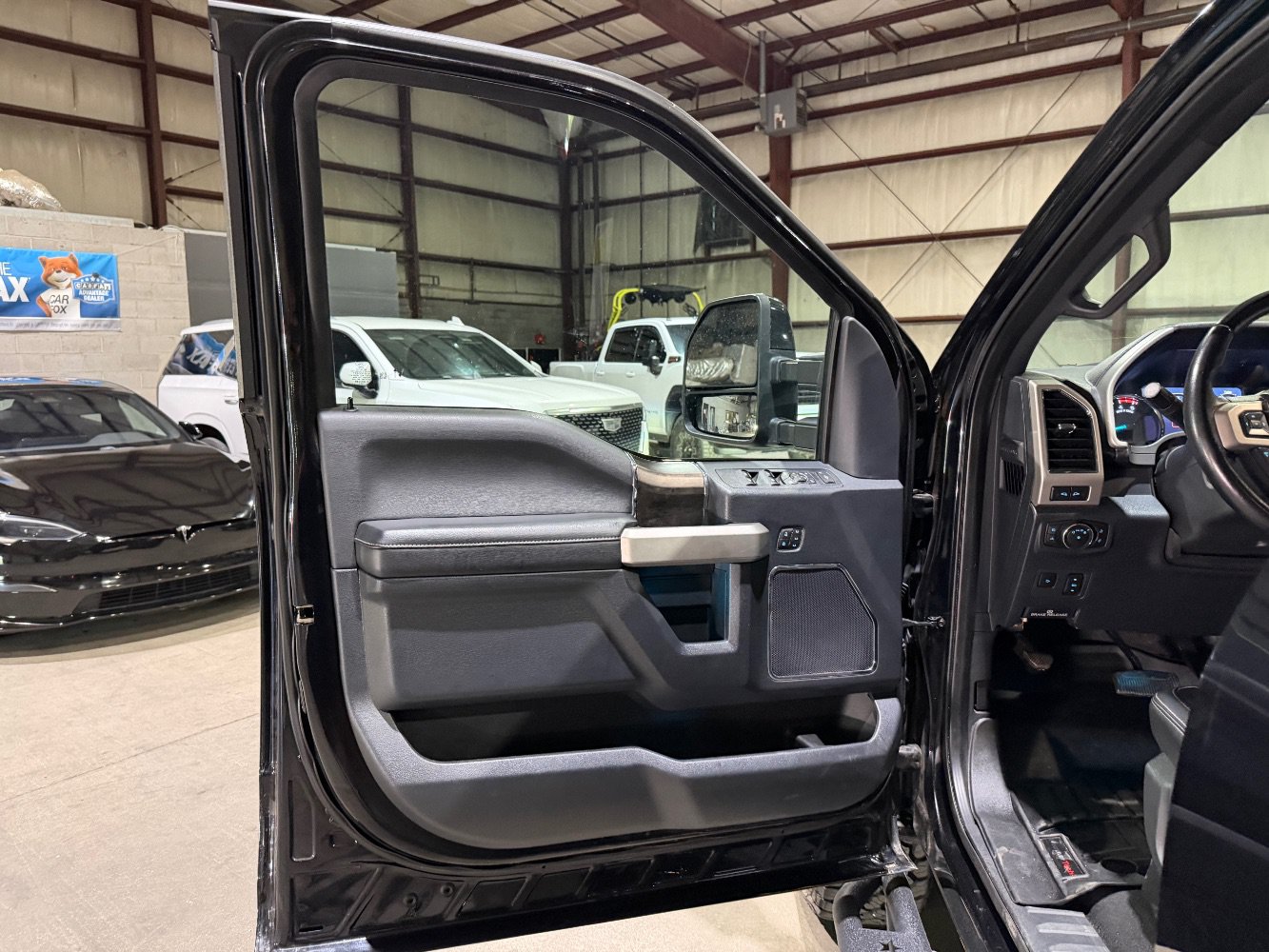 Used 2022 Ford F250 Lariat w/ Lariat Ultimate Package AWD/4WD image 11