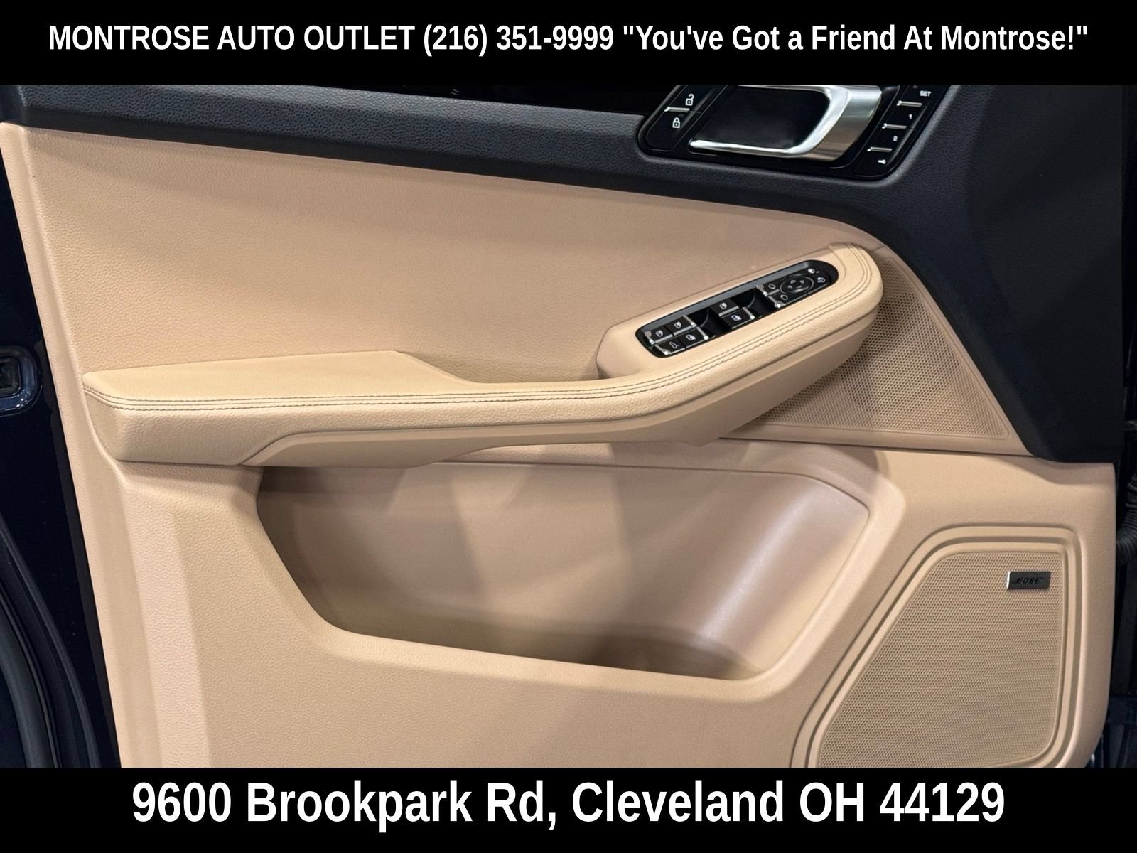 Used 2020 Porsche Macan AWD/4WD image 14