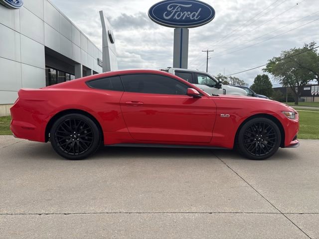 Used 2017 Ford Mustang GT w/ GT Performance Package RWD image 16