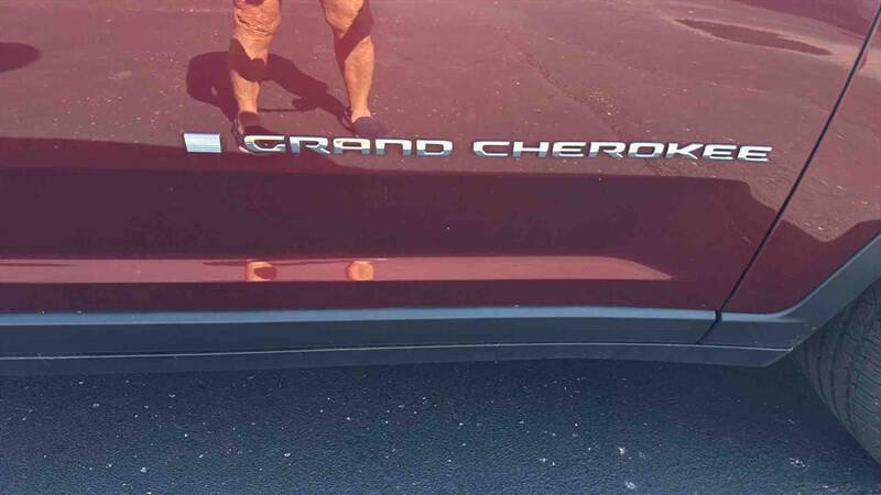 Used 2021 Jeep Grand Cherokee L Limited AWD/4WD image 11