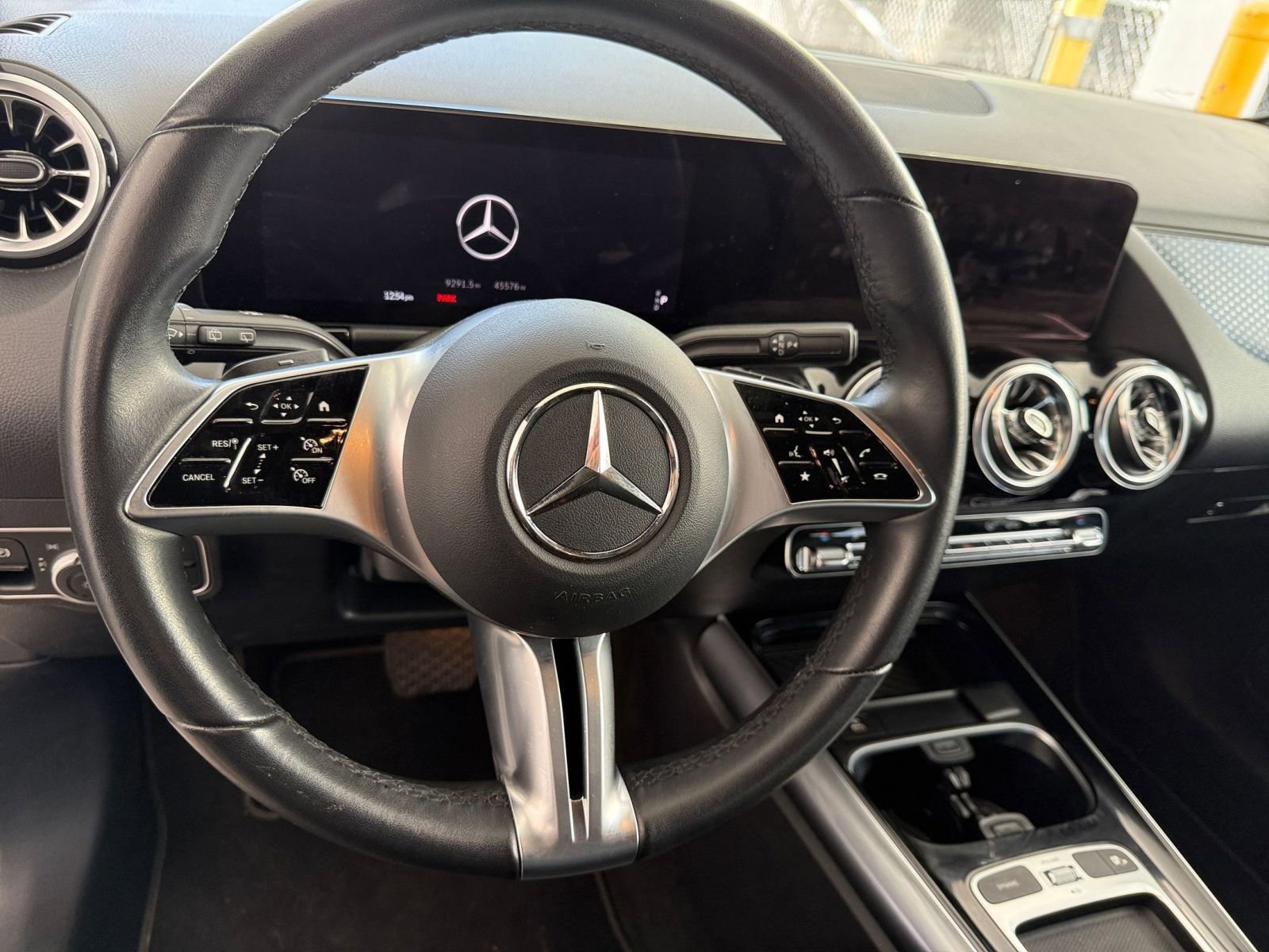 Used 2025 Mercedes-Benz GLA 250 image 29