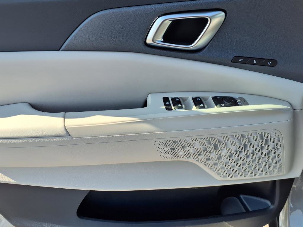 New 2026 Kia Carnival EX image 12