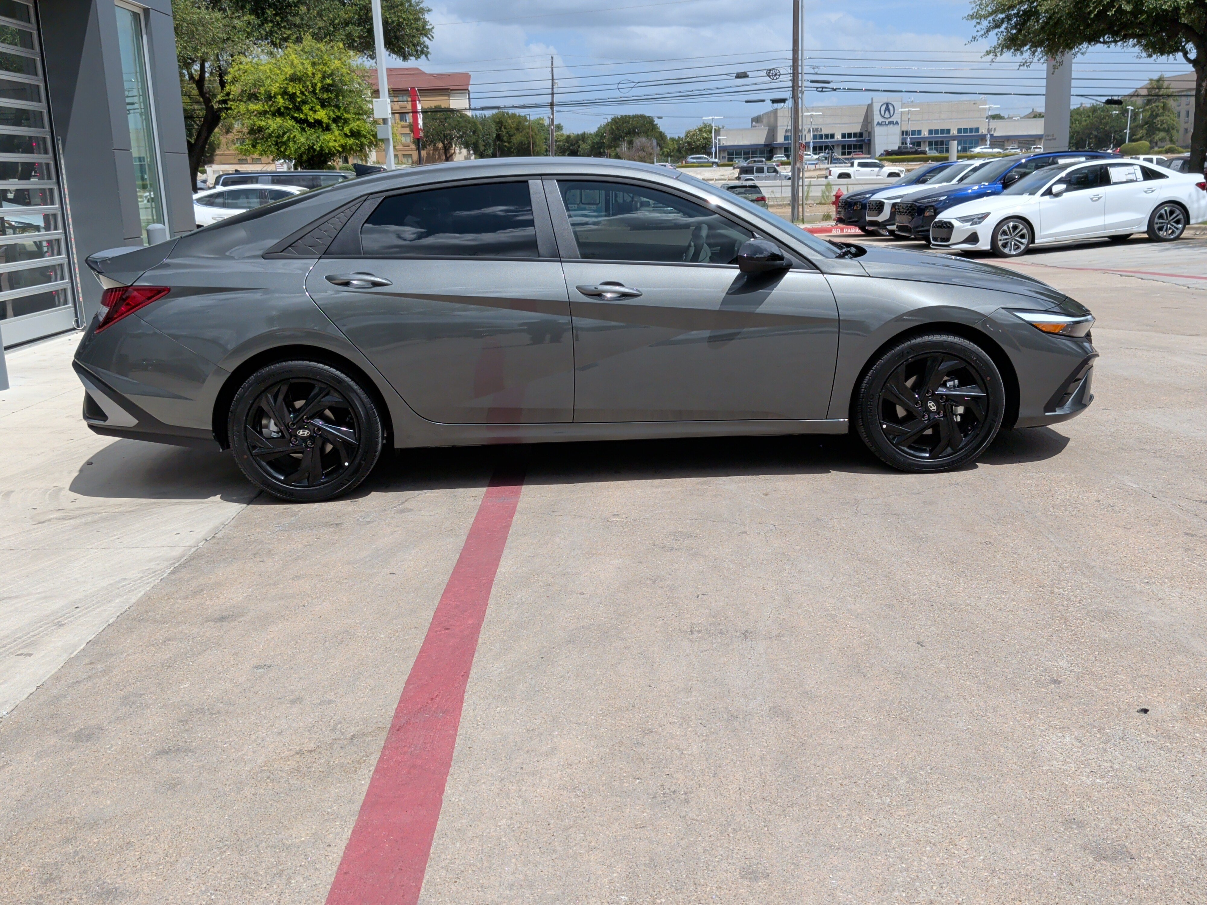 Used 2026 Hyundai Elantra Sport w/ Cargo Package FWD image 11