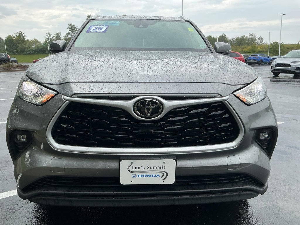 Used 2026 Toyota Highlander XLE AWD/4WD image 18