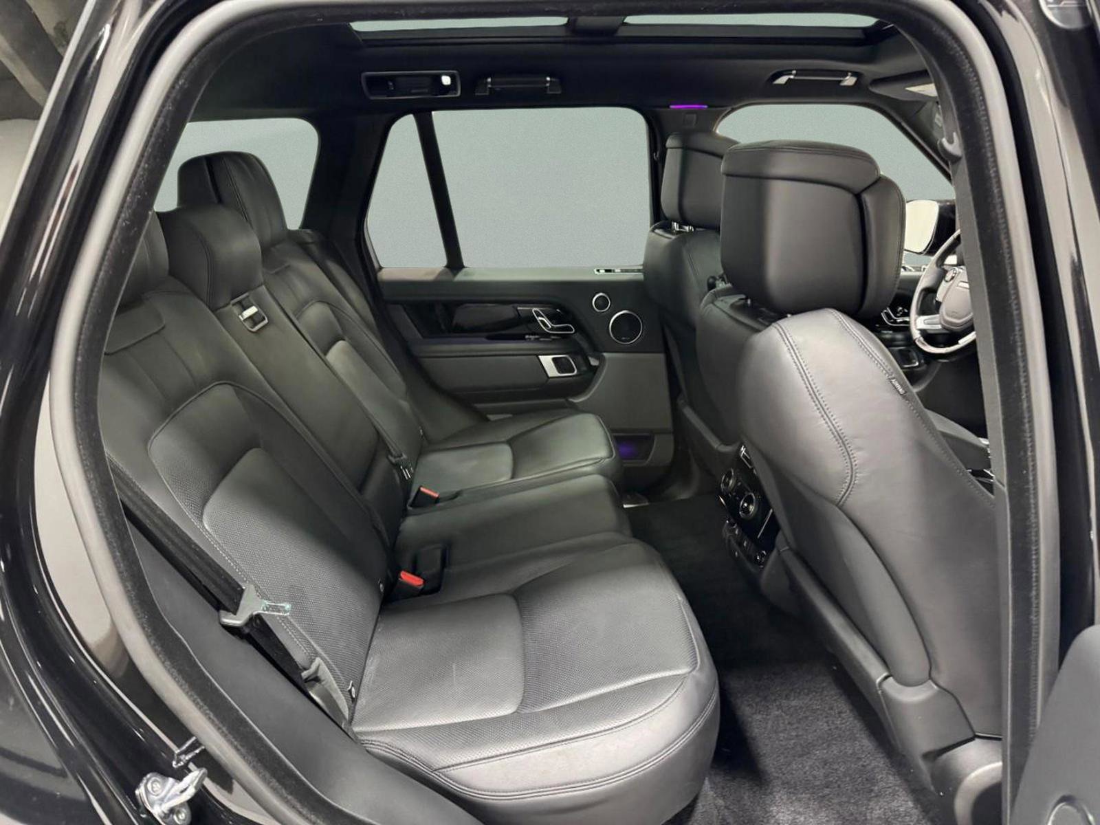 Used 2021 Land Rover Range Rover P525 Westminster Edition image 10