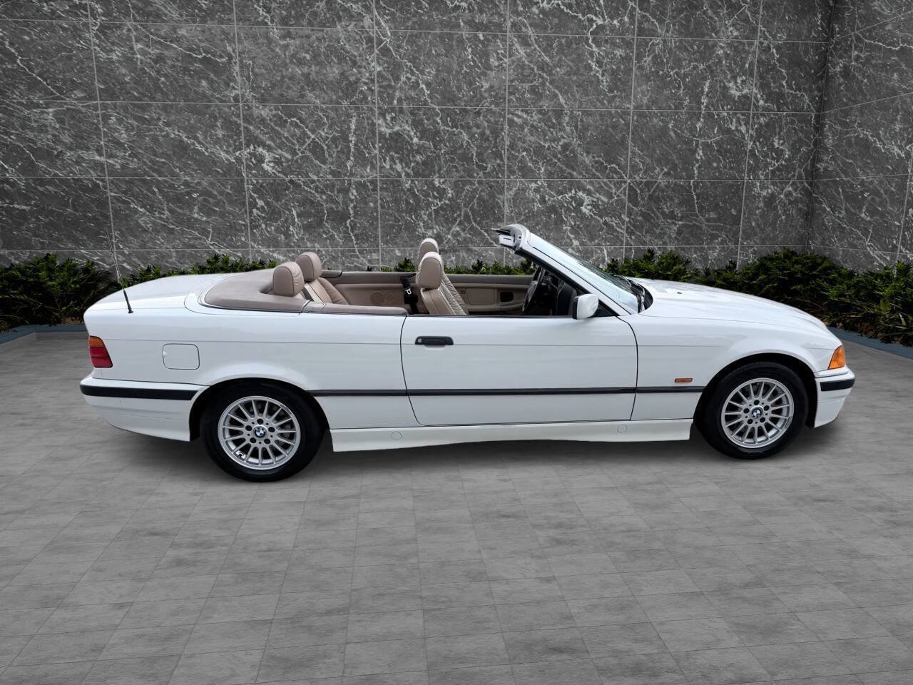Used 1999 BMW 323i Convertible RWD image 9