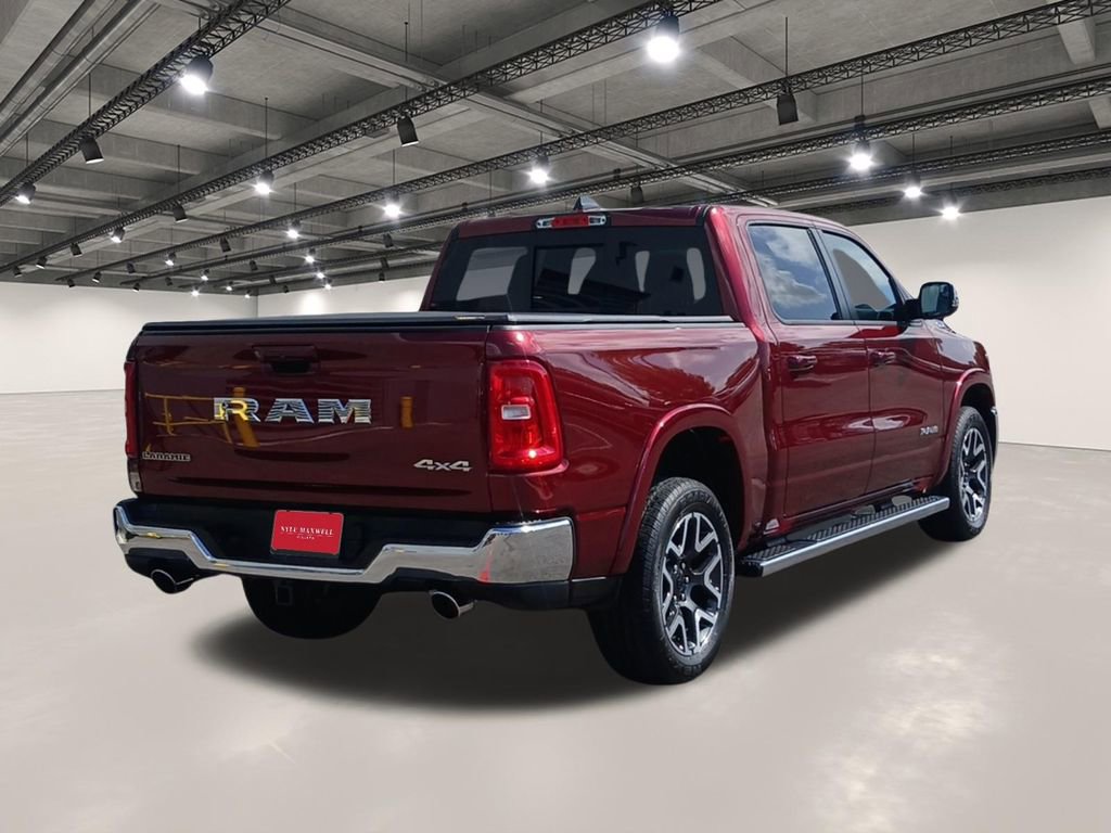 Used 2025 RAM 1500 Laramie AWD/4WD image 16
