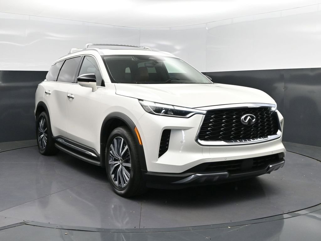 Used 2023 INFINITI QX60 Sensory w/ Vision Package image 9