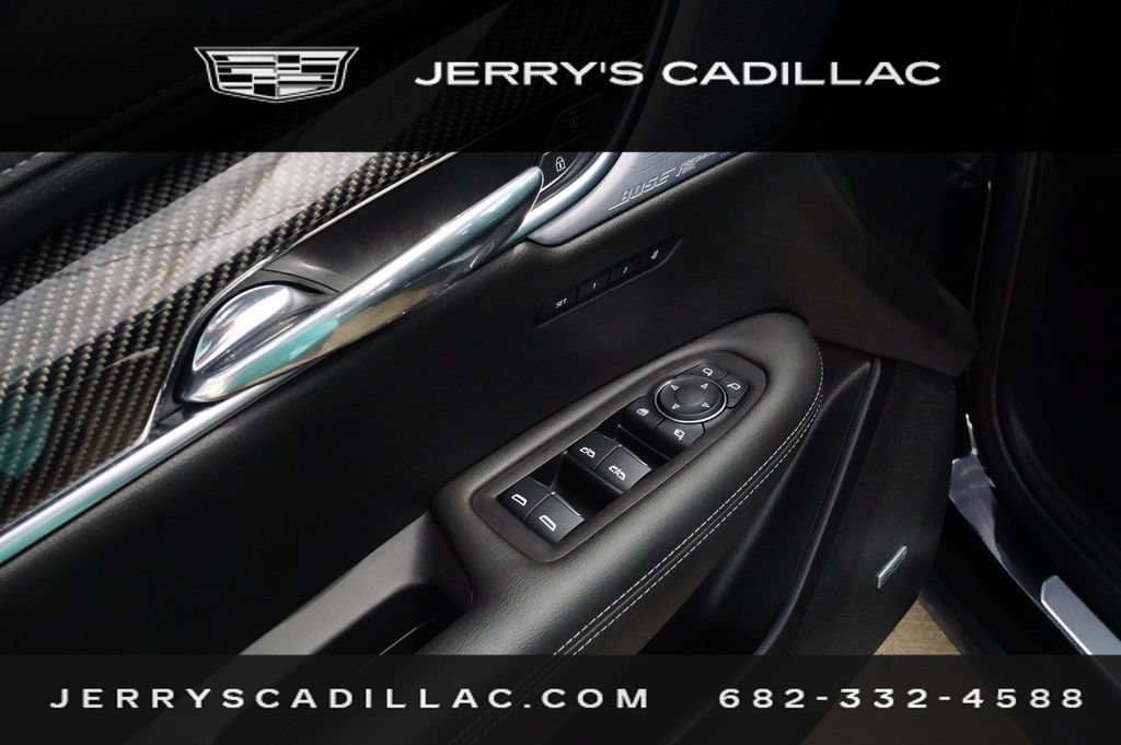 Used 2024 Cadillac XT6 Sport w/ Technology Package AWD/4WD image 19