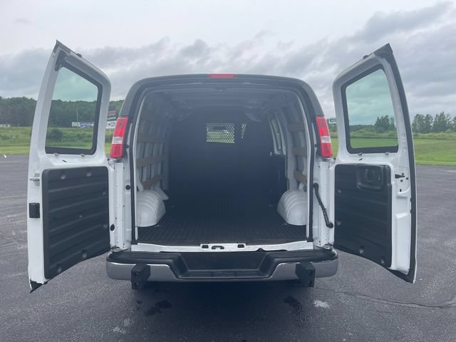 Used 2025 Chevrolet Express 2500 w/ Driver Convenience Package RWD image 24