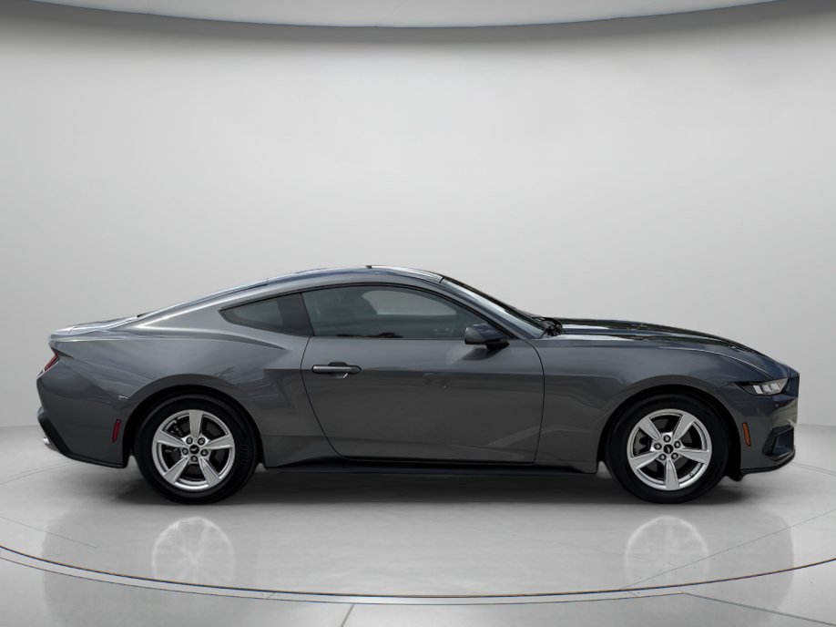 Used 2024 Ford Mustang Coupe RWD image 2