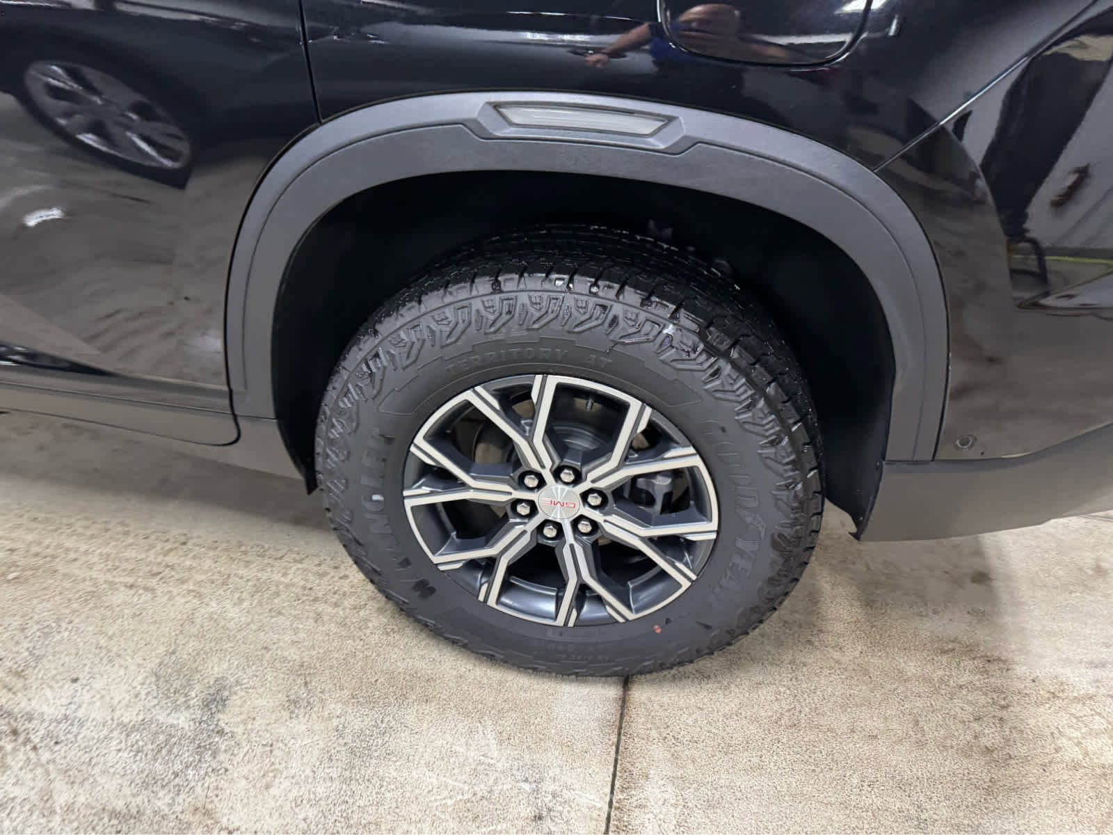 Certified 2024 GMC Acadia AT4 w/ Super Cruise Package image 9