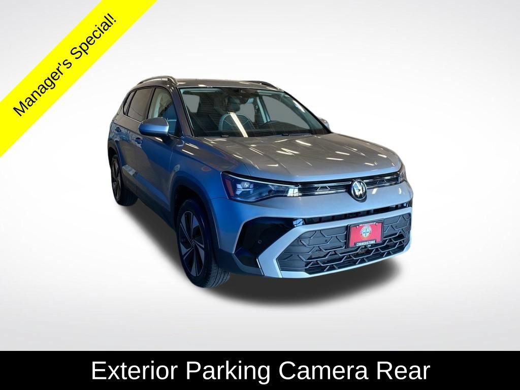 Used 2025 Volkswagen Taos SE AWD/4WD image 15