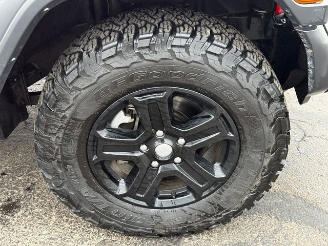 Certified 2023 Jeep Wrangler Sport S image 9