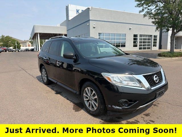 Used 2016 Nissan Pathfinder S AWD/4WD image 1