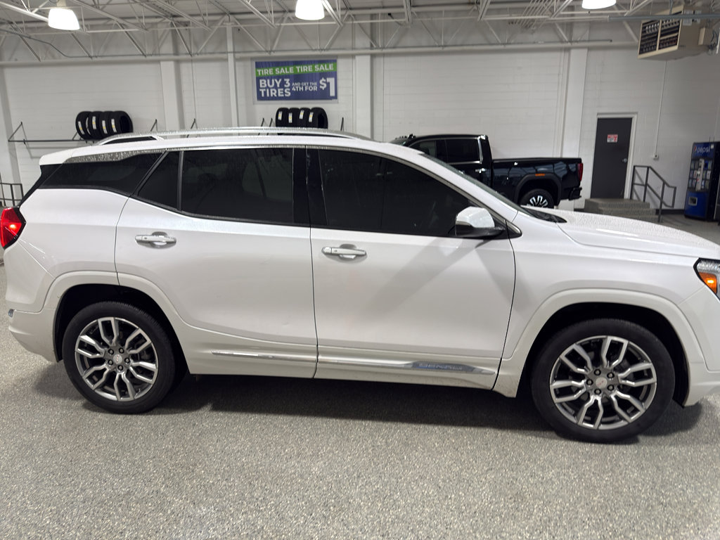 Used 2023 GMC Terrain Denali w/ LPO, Floor Liner Package image 3