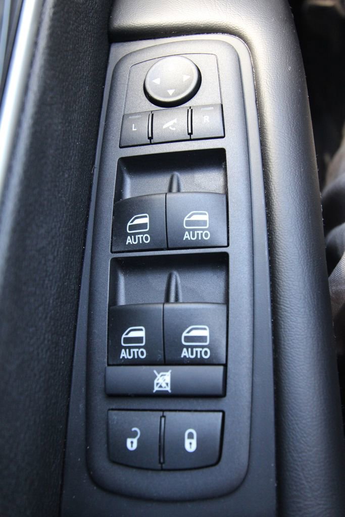 New 2026 Chrysler Pacifica Limited image 23