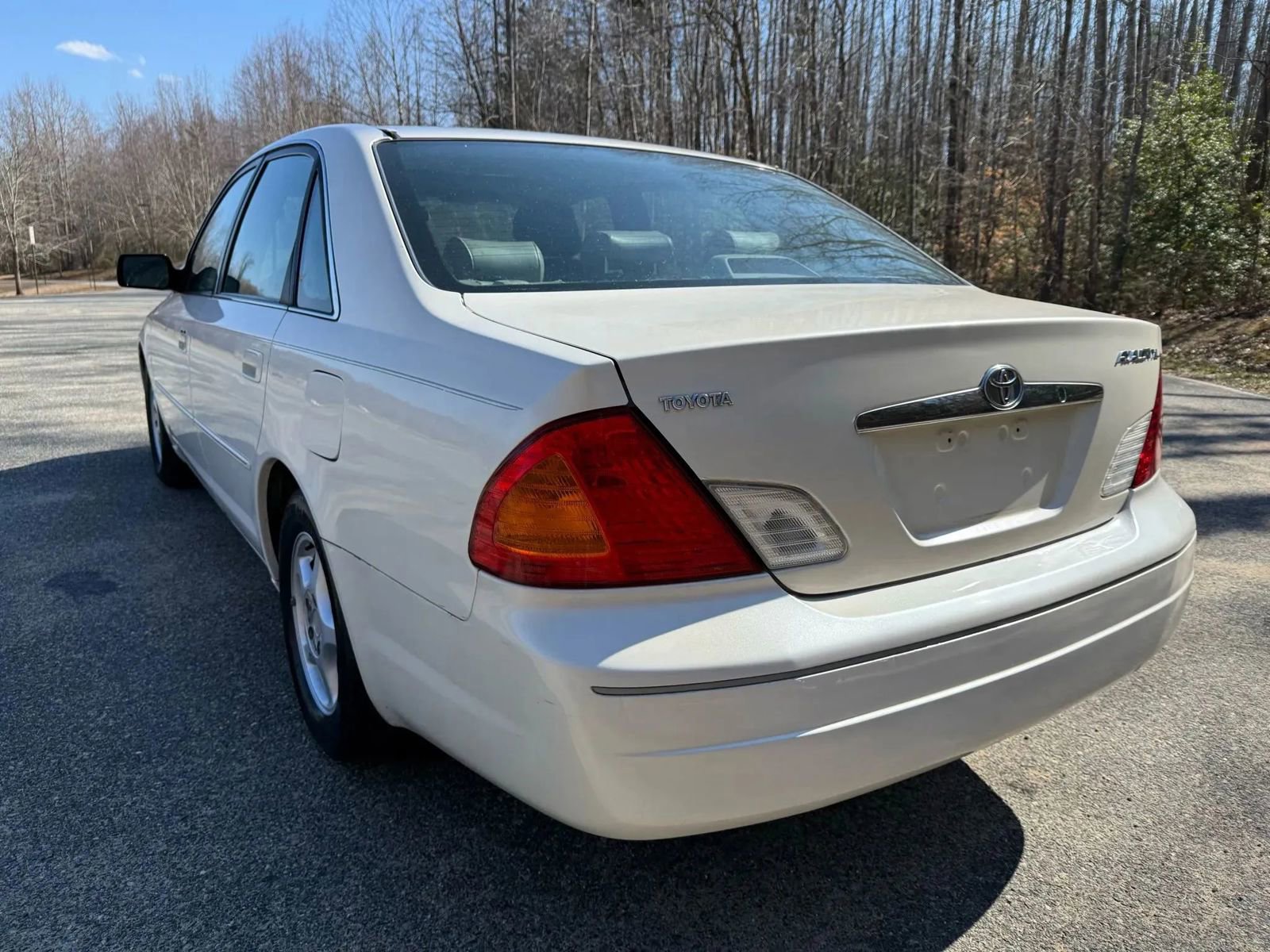 Used 2001 Toyota Avalon XL FWD image 9
