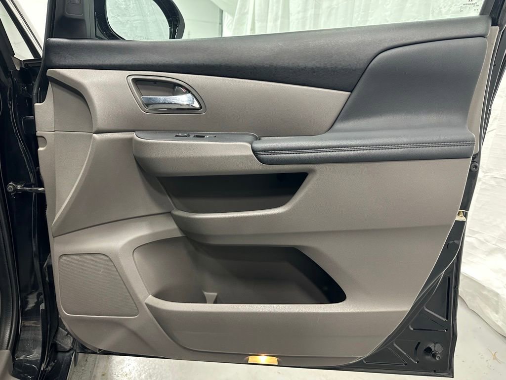 Used 2016 Honda Odyssey Touring Elite image 58