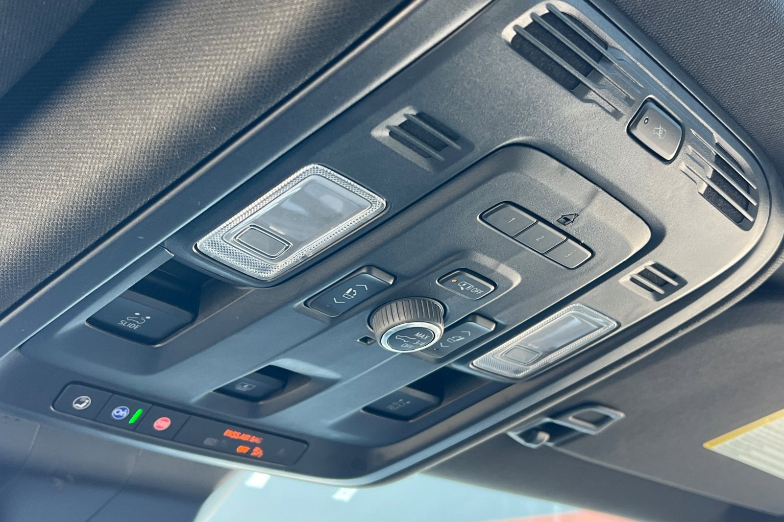 Used 2023 Cadillac Escalade Premium Luxury w/ Performance Package image 24