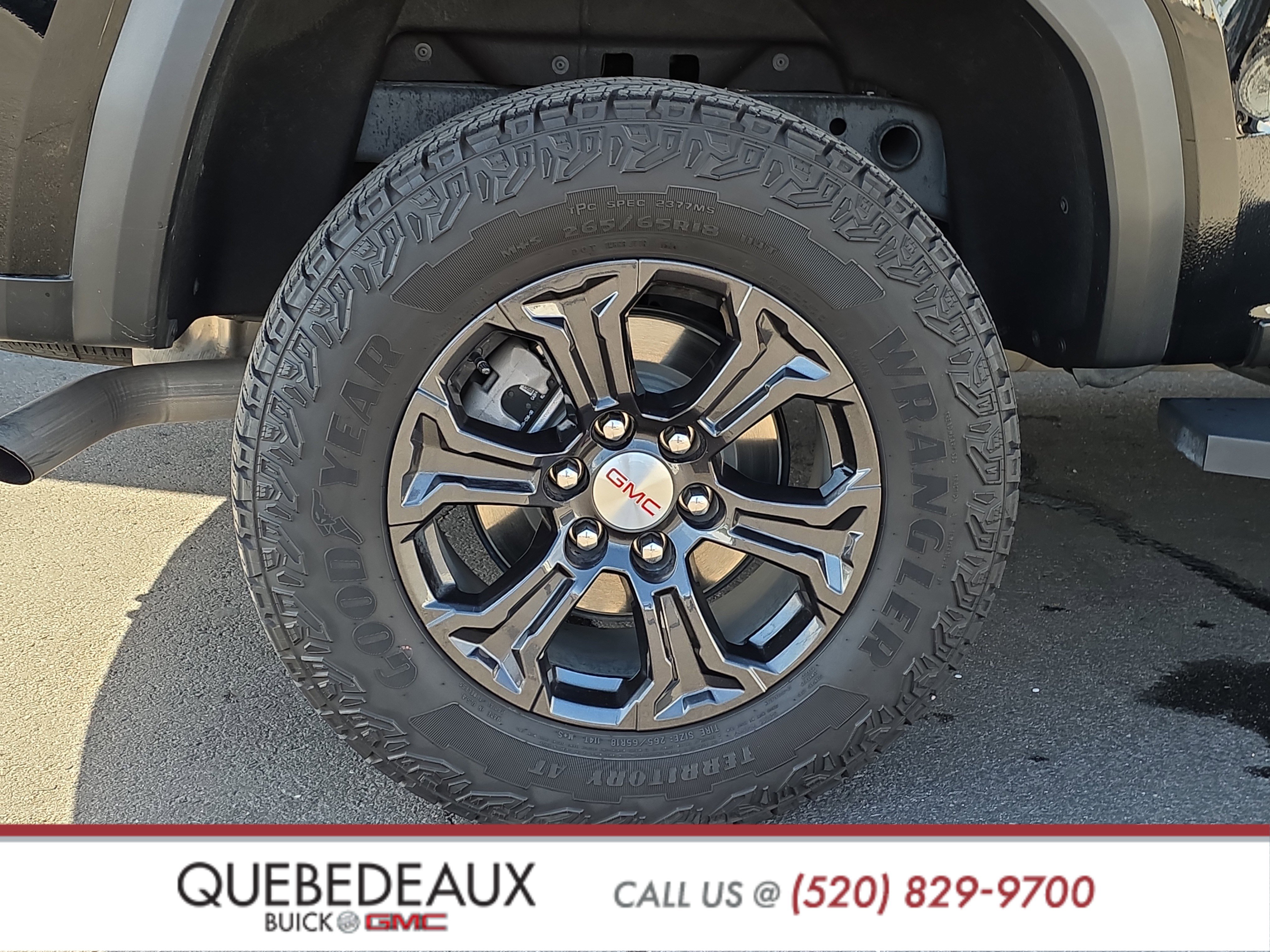 Used 2024 GMC Canyon Elevation w/ Convenience Package image 8