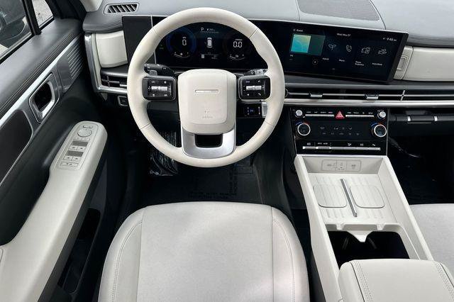 Used 2026 Hyundai Santa Fe SE FWD image 15