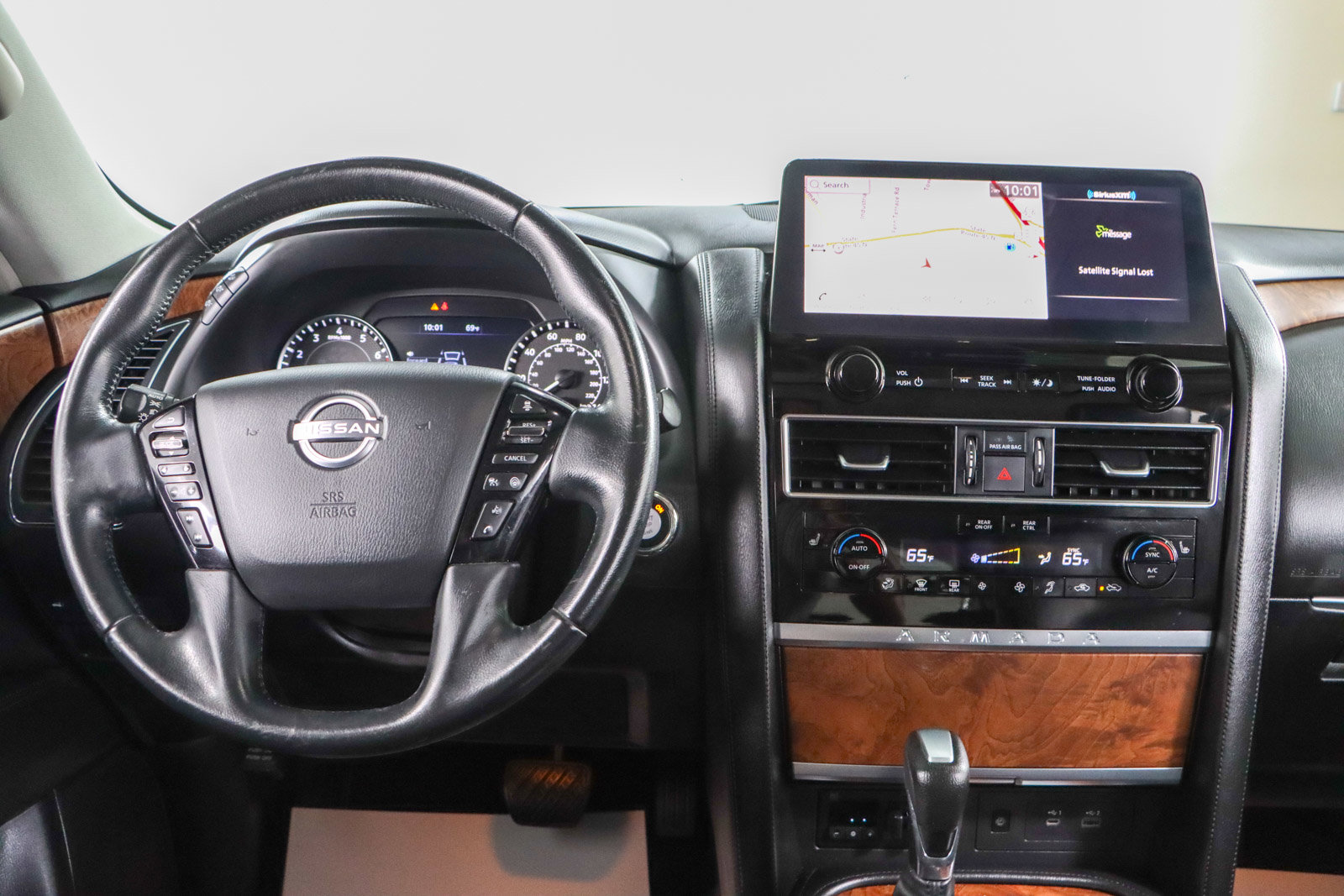 Used 2022 Nissan Armada SL w/ Captain's Chairs Package image 18