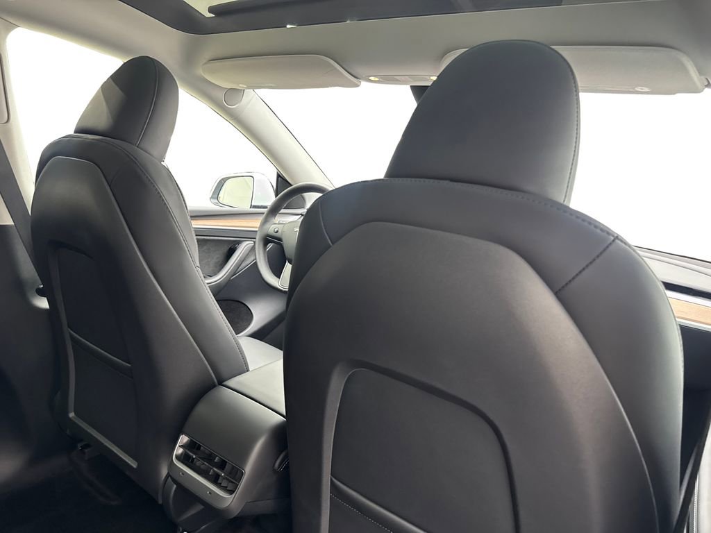Used 2024 Tesla Model Y Long Range image 41