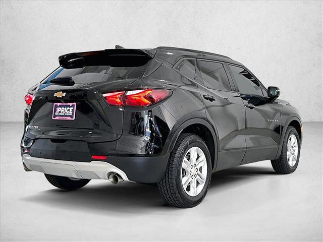Used 2022 Chevrolet Blazer LT FWD image 2