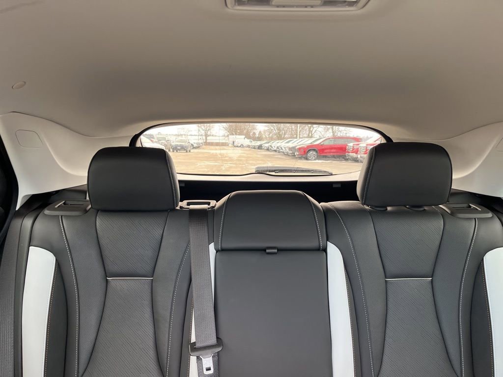 Used 2025 Buick Envision Sport Touring image 20