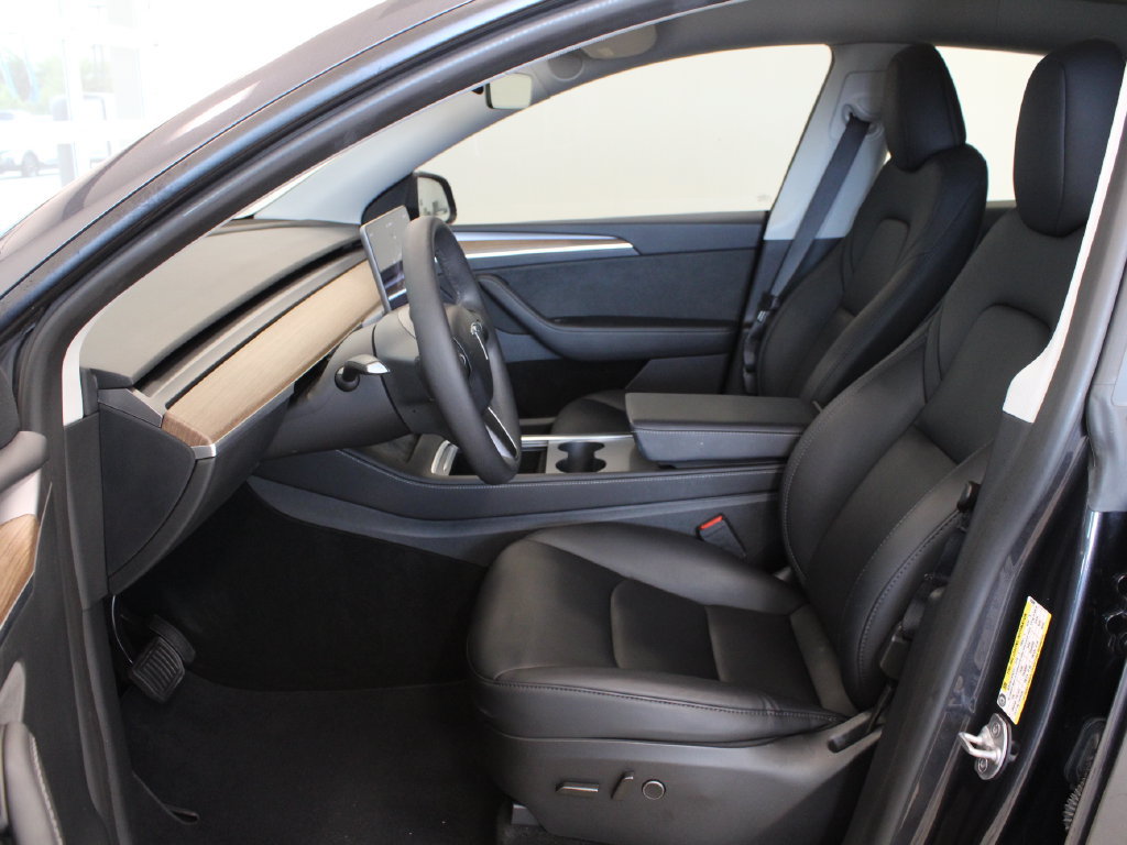 Used 2024 Tesla Model Y Long Range AWD/4WD image 14