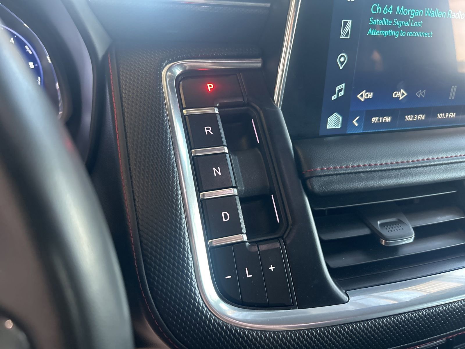 Used 2023 Chevrolet Tahoe RST w/ RST Performance Edition AWD/4WD image 29