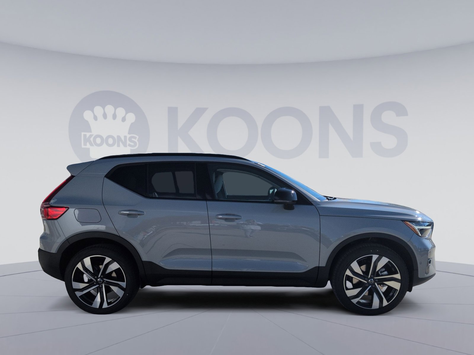 New 2026 Volvo XC40 B5 Ultra w/ Protection Package Premier image 8