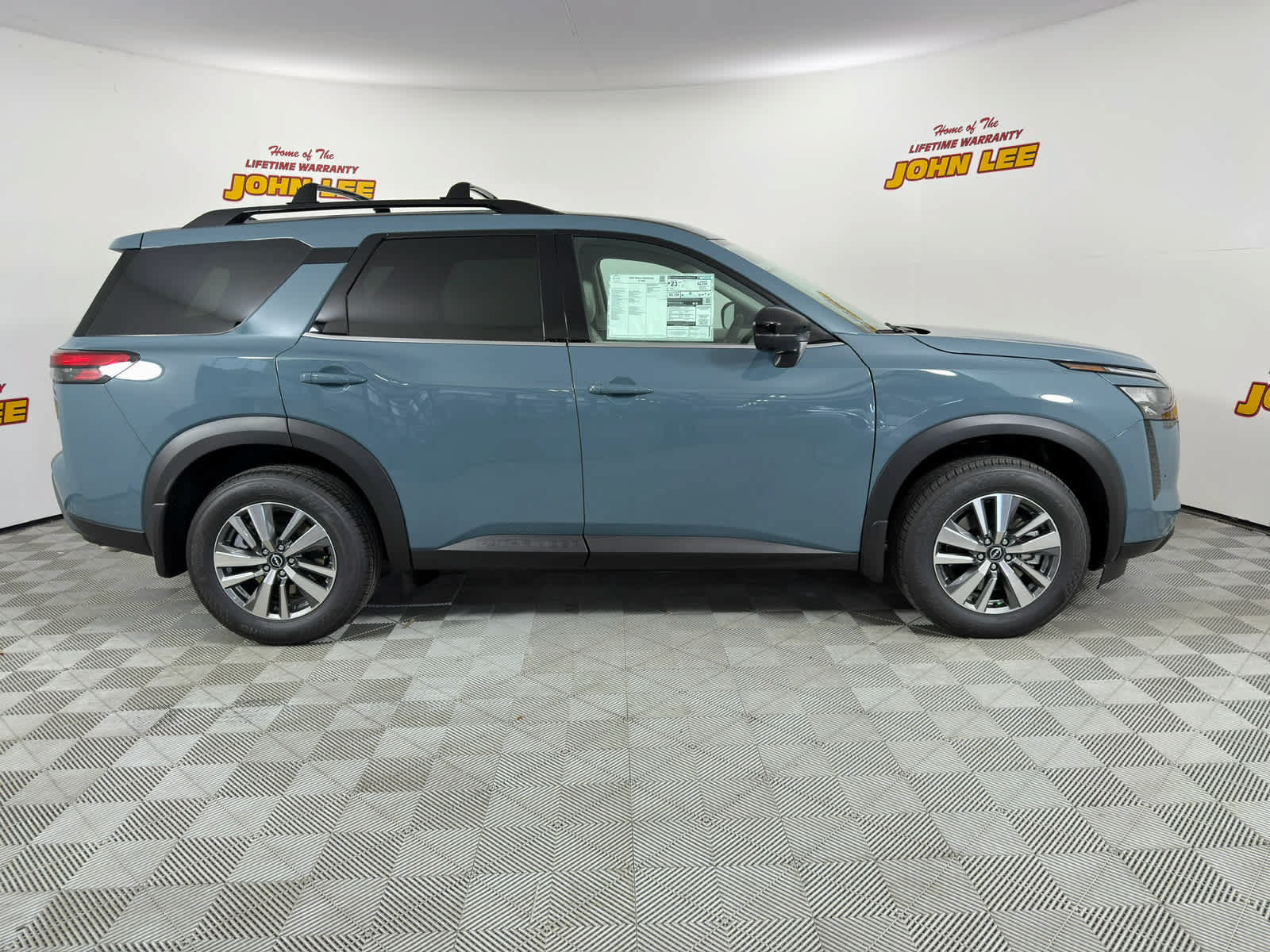 New 2026 Nissan Pathfinder SL FWD image 7