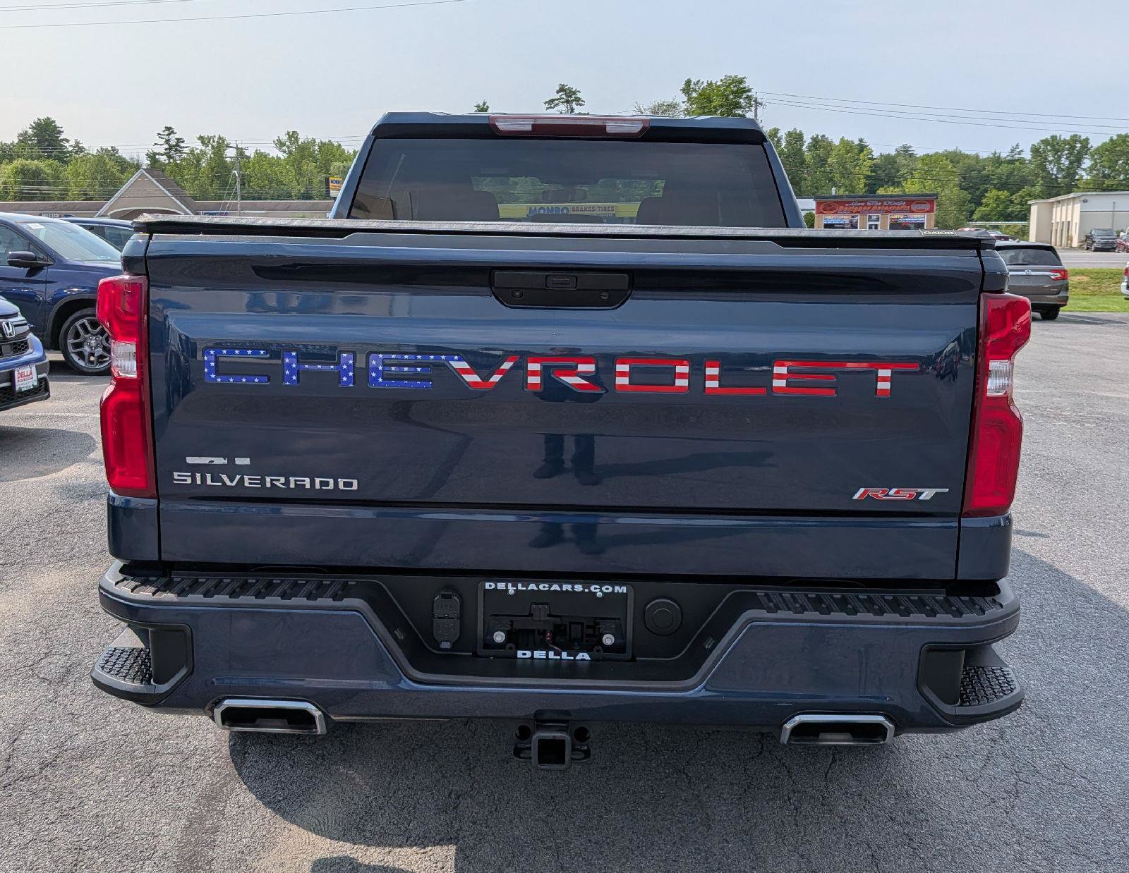 Used 2022 Chevrolet Silverado 1500 RST w/ Z71 Off-Road Package AWD/4WD image 9