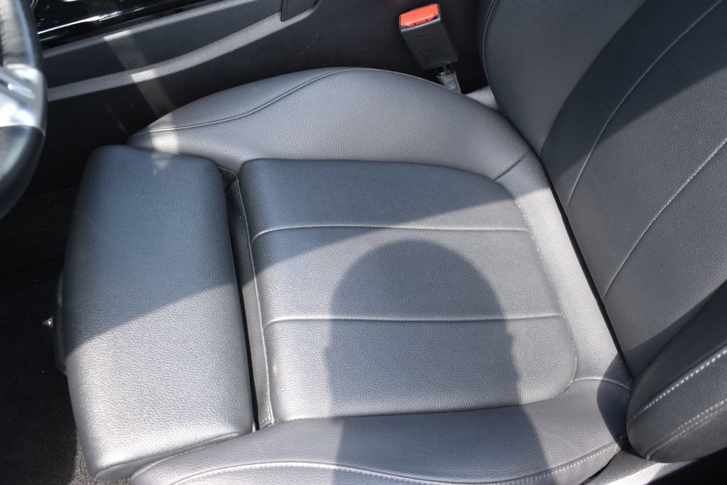 Used 2025 Mercedes-Benz CLA 250 image 11