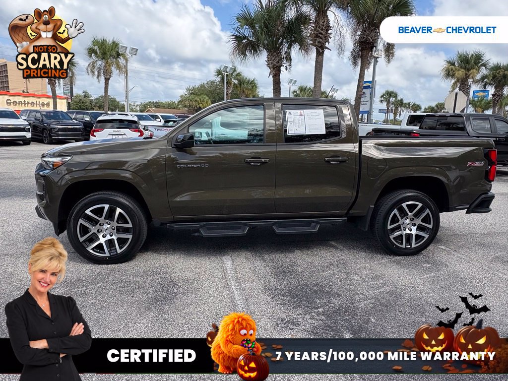 Used 2023 Chevrolet Colorado Z71 w/ Z71 Convenience Package 2 AWD/4WD image 4