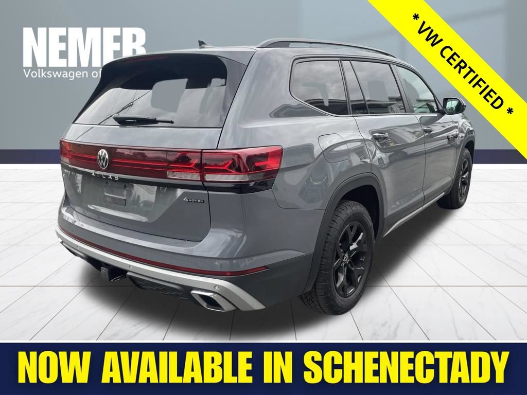 Certified 2025 Volkswagen Atlas Peak Edition SE AWD/4WD image 7